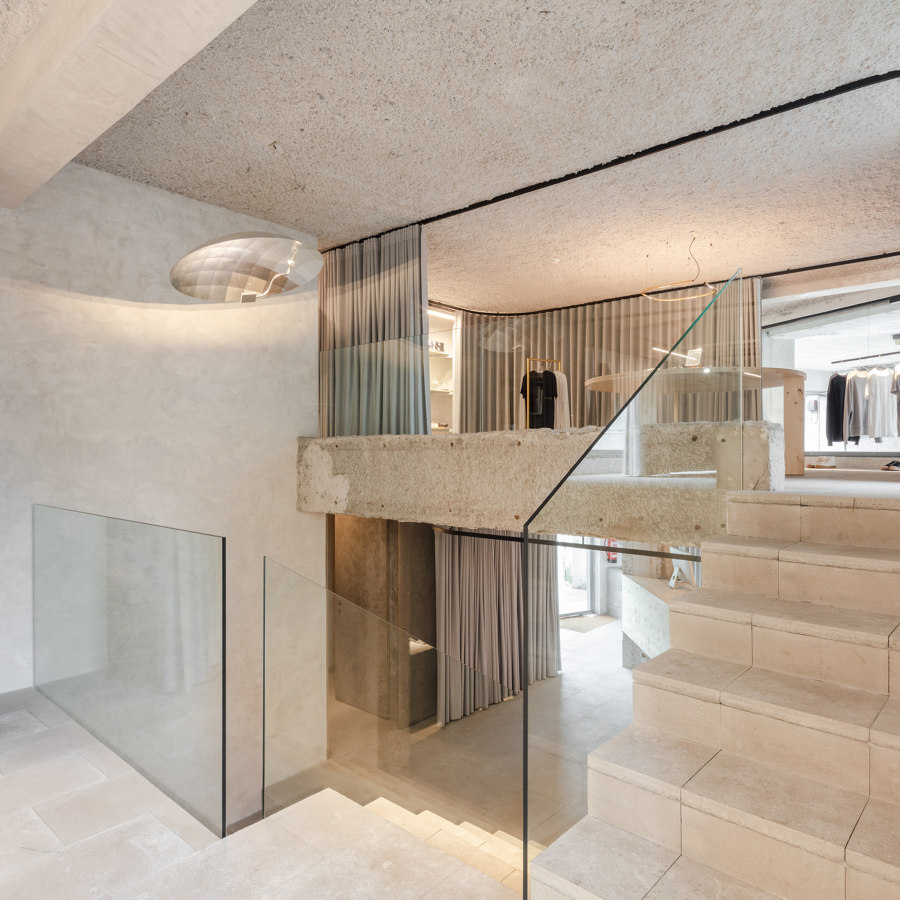 Maison826 von Nuno Ferreira Capa | arquitectura e design | Shop-Interieurs