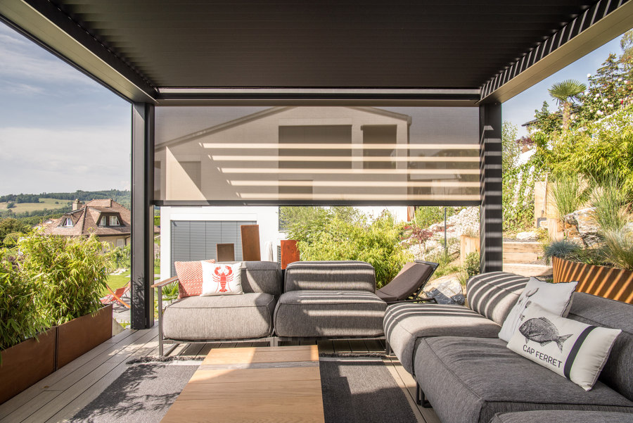 A terrace to enjoy, sheltered by a Brera | Manufacturer references | Pratic