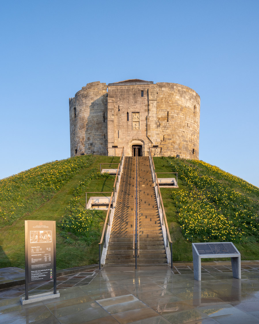 Clifford's Tower by Hugh Broughton Architects | Church architecture / community centres