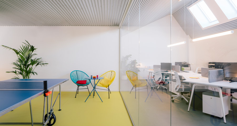 COMBINING LIFE AND WORK An Office Building in Móstoles, Spain Title: Sideral von VELUX Group | Herstellerreferenzen