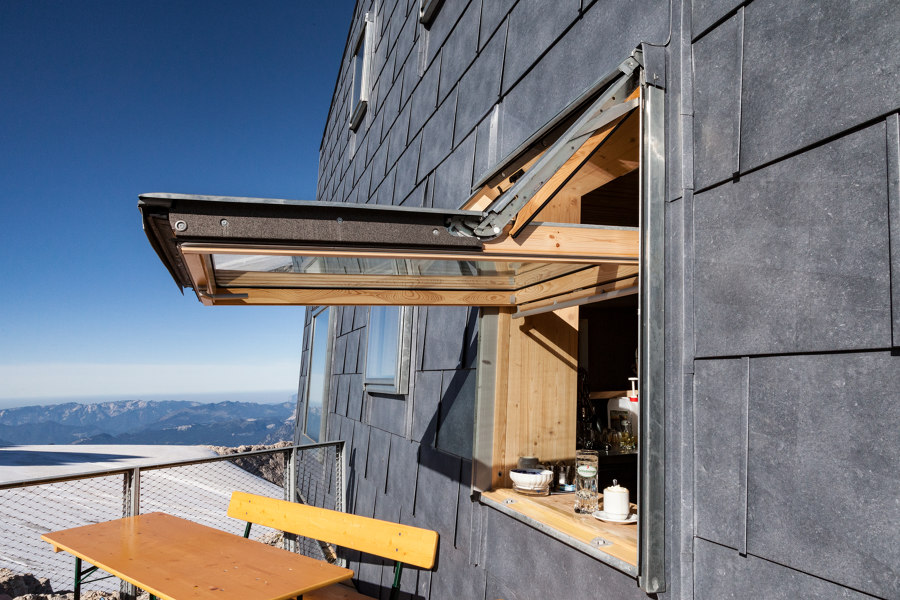 A BUILDING AS A ROCK Mountain Hut on Dachstein Glacier, Austria Title: Seetalerhütte | Manufacturer references | VELUX Group