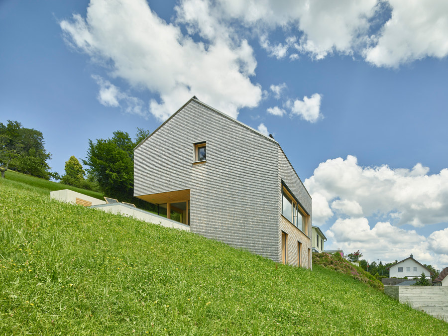 A SIMPLY PERFECT HOUSE Single Family House in Bottenwil, Switzerland Title: 3B Haus de VELUX Group | Références des fabricantes