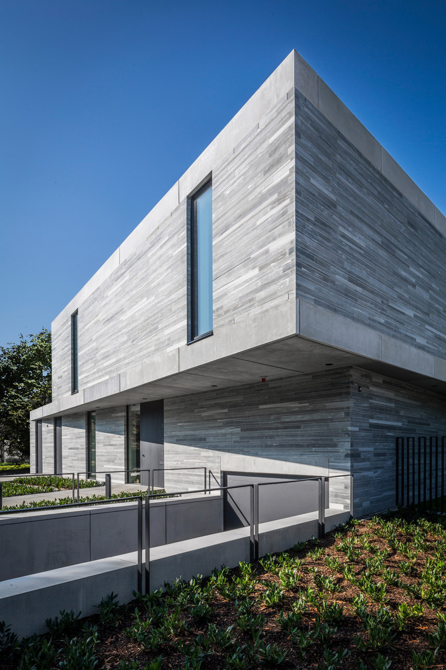 Villa in Köln-Hahnwald by air-lux | Manufacturer references