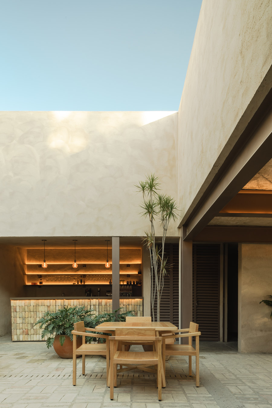 Moza’be Restaurant by Espacio 18 Arquitectura | Restaurants