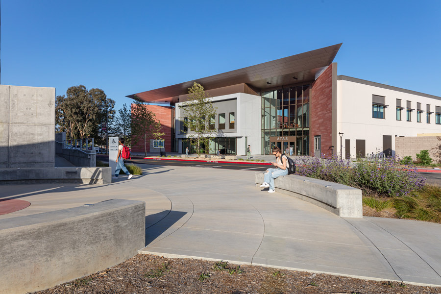 Saddleback College Advanced Technology and Applied Science Building de HED | Escuelas