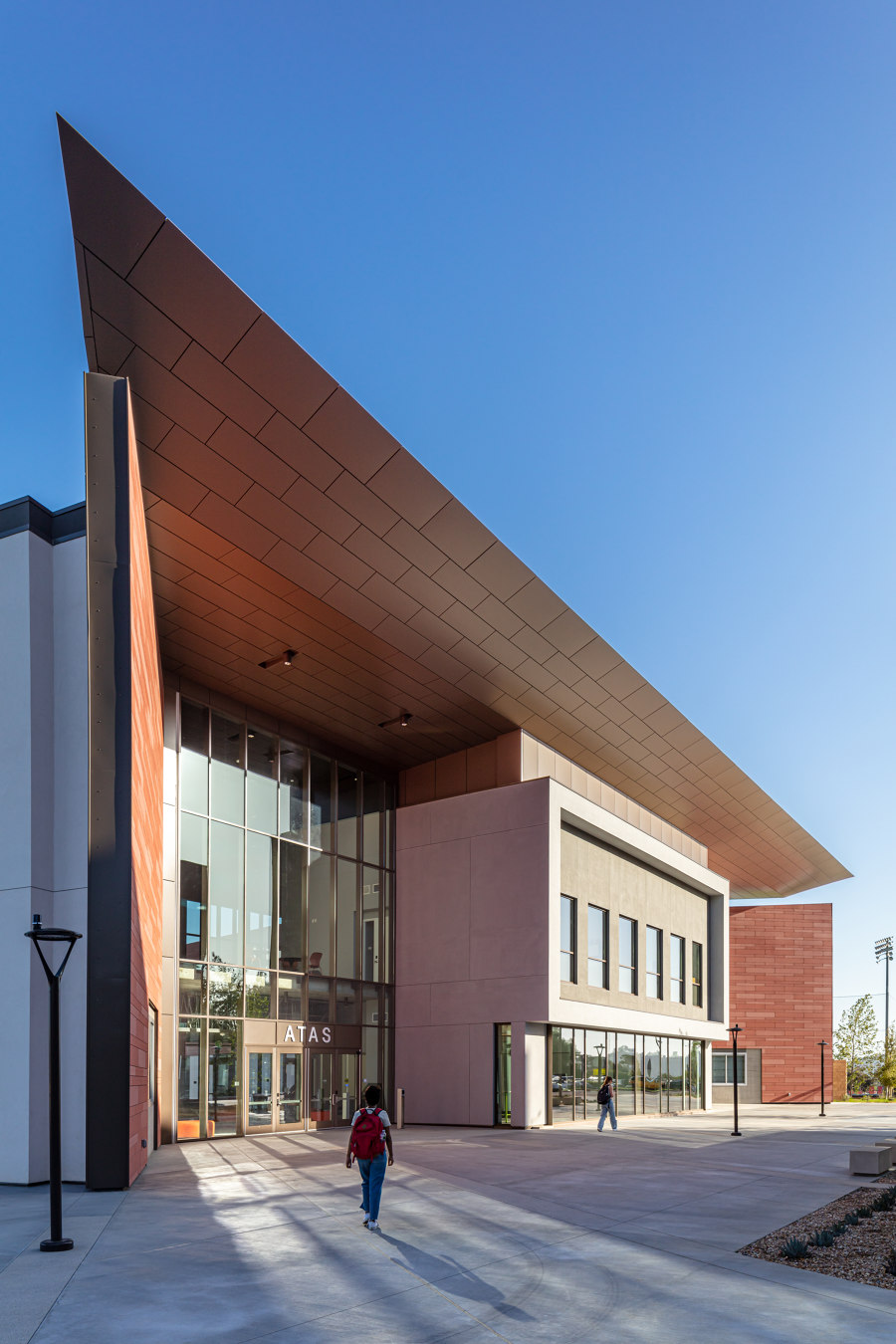 Saddleback College Advanced Technology and Applied Science Building von HED | Schulen