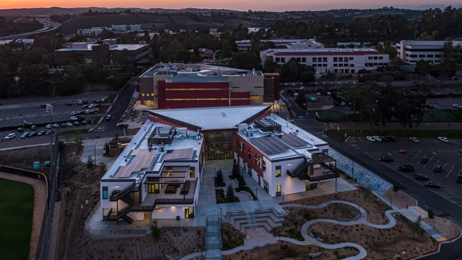 Saddleback College Advanced Technology and Applied Science Building di HED | Scuole