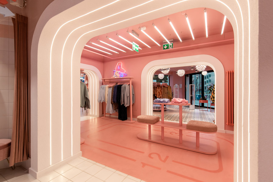 LAURELLA Fashion Store von mode:lina architekci | Shop-Interieurs