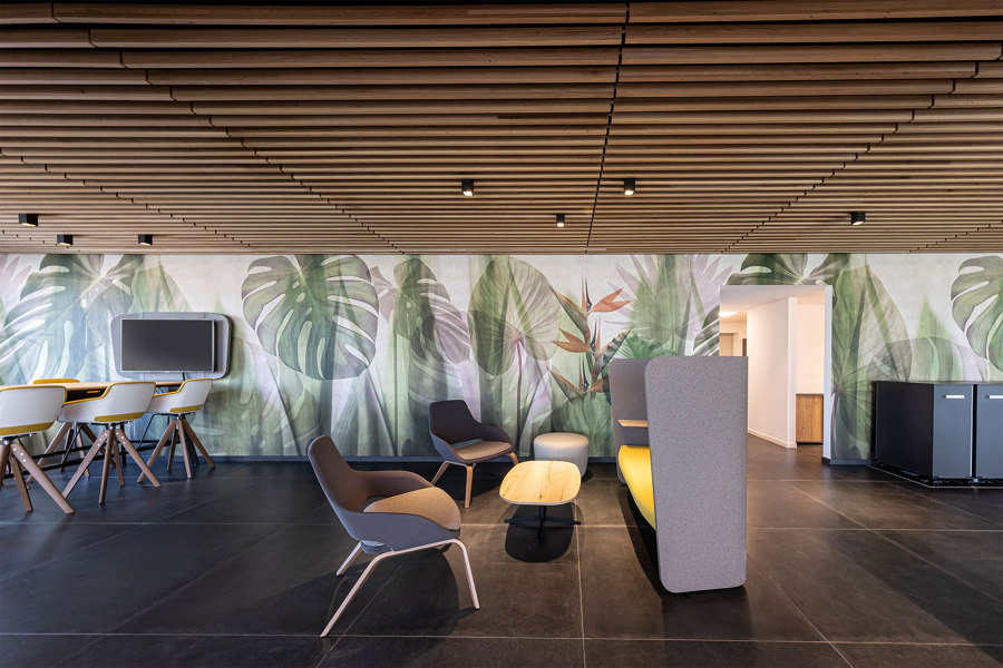 A thriving workplace by GLAMORA | Manufacturer references