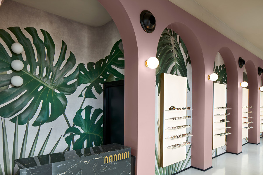 Emotional retail design: a mix of comfort and urban charm by GLAMORA | Manufacturer references