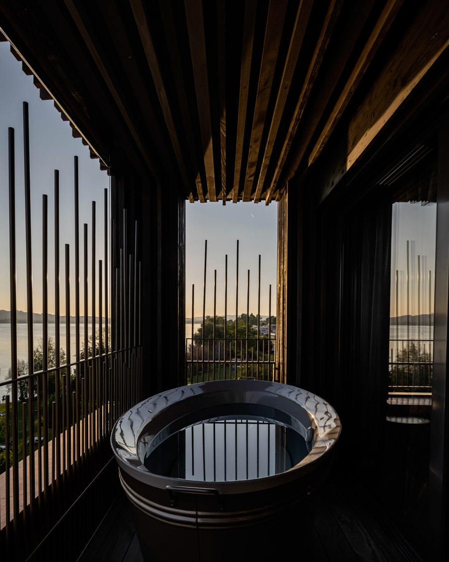 Sonne Seehotel von Atelier ushitamborriello Innenarchitektur_Szenenbild | Hotels
