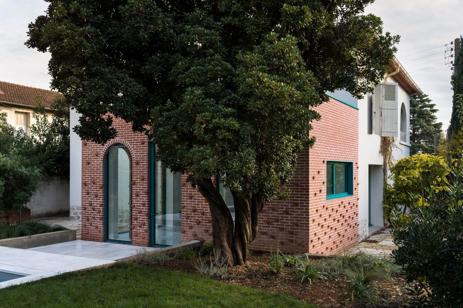 MON house & brick extension de maca architecture | Casas Unifamiliares