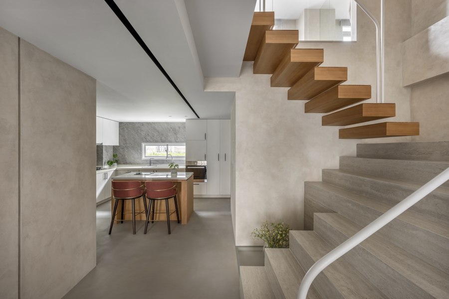 House LU di KC Design Studio | Locali abitativi