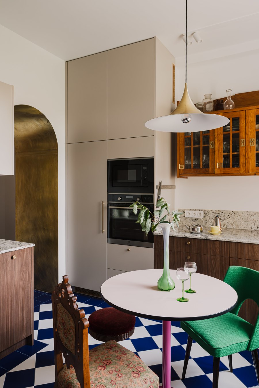 Renovation of the 1930s House di Lessness Studio | Locali abitativi