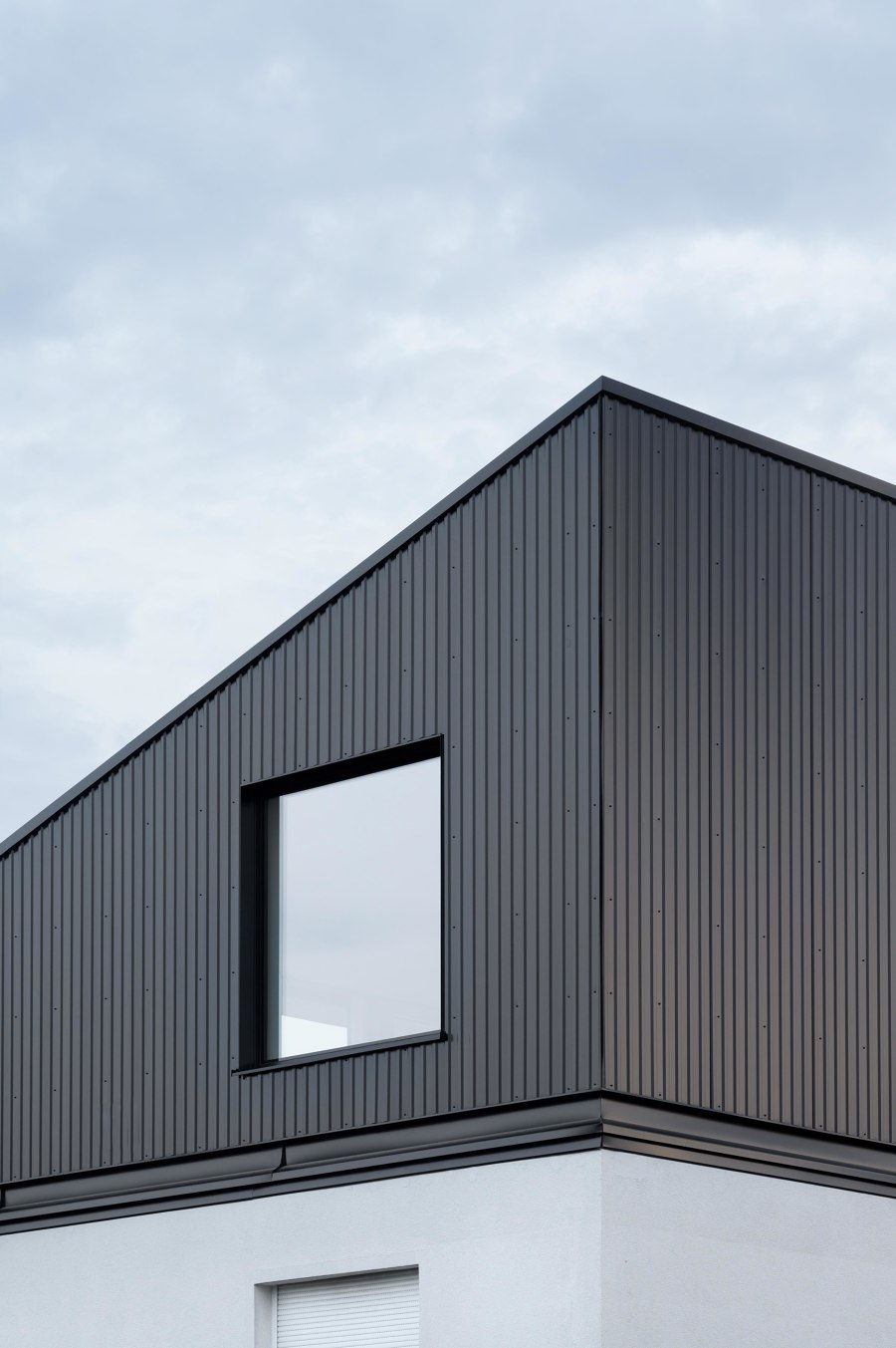 ATTIC REIMAGINED EXTENSION IN LJUBLJANA de ARHITEKTURA | Casas Unifamiliares