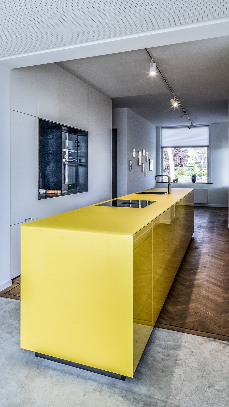 Jan van Hoof Galerie: where minimalist kitchen design meets contemporary art de Valcucine | Referencias de fabricantes