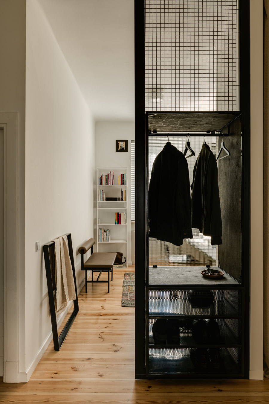 Author's Apartment di wiercinski-studio | Locali abitativi