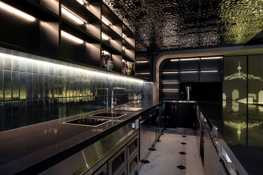 Ibis Ambassador | Bar interiors | Staron®