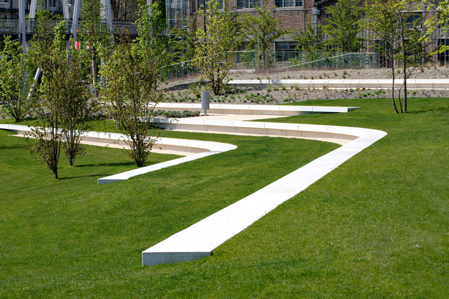 A green park filled with concrete furniture – Millenáris Széllkapu, Budapest |  | VPI Concrete