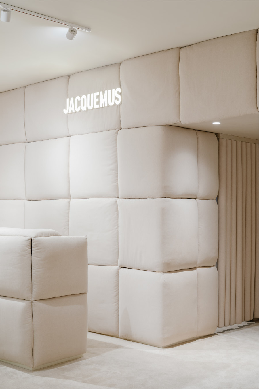 Jacquemus Store de AMO | Diseño de tiendas