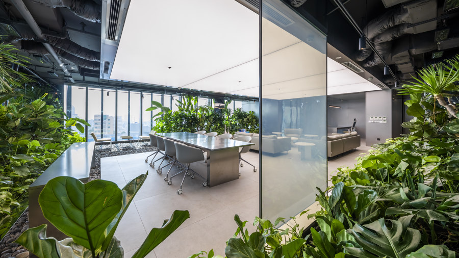 Mr.Green’s Office by Mia Design Studio | Office facilities