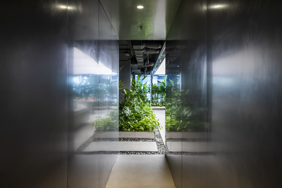 Mr.Green’s Office by Mia Design Studio | Office facilities
