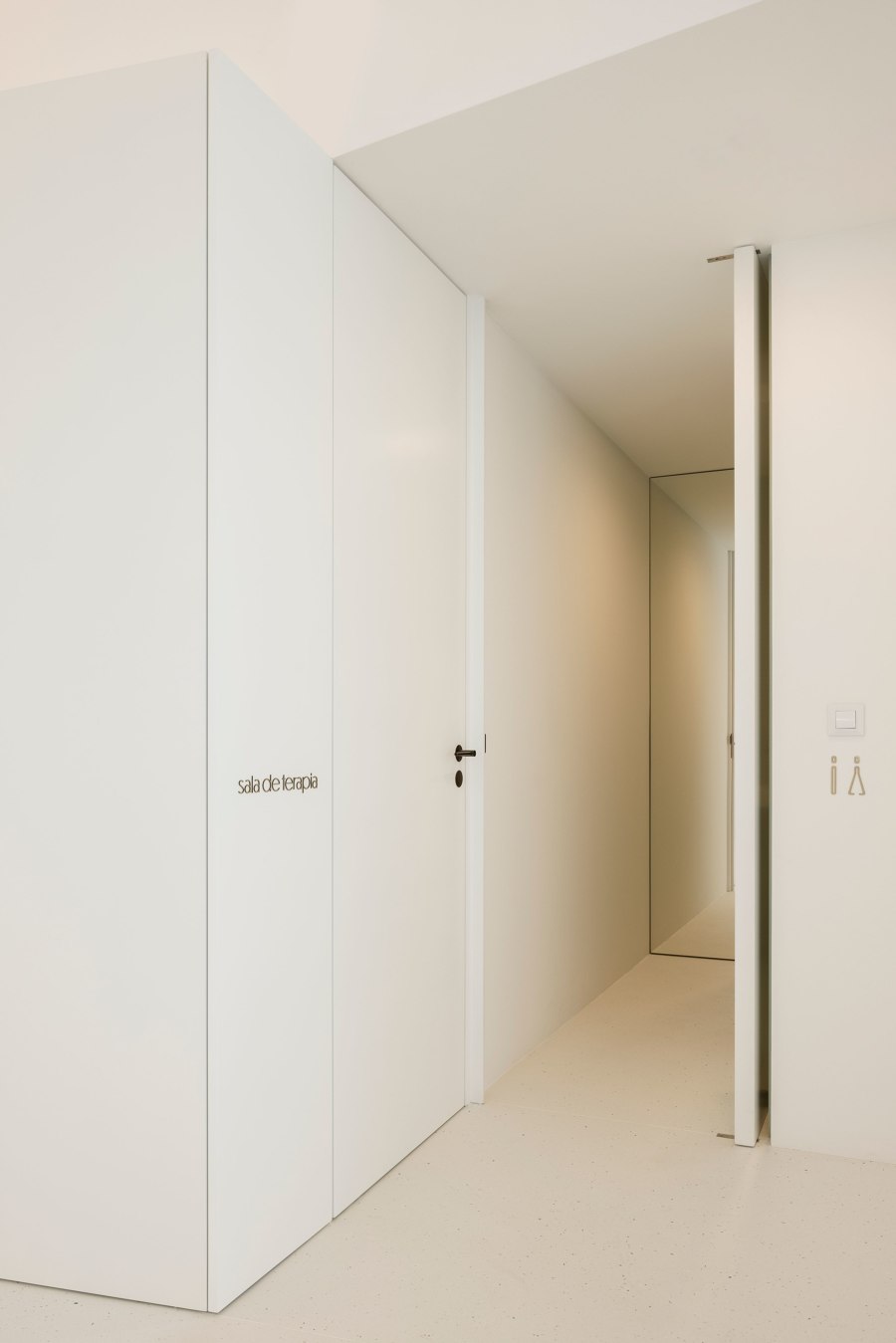 Think Health naturopatia de box: arquitectos associados | Cabinets