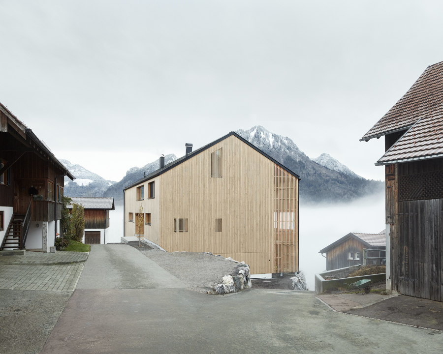 Multi-Generational House with a View de MWArchitekten | Casas Unifamiliares