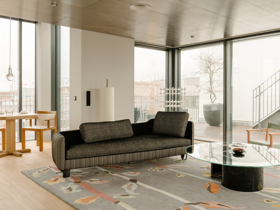 The Village - Berliner Penthouse by Gisbert Pöppler | Living space
