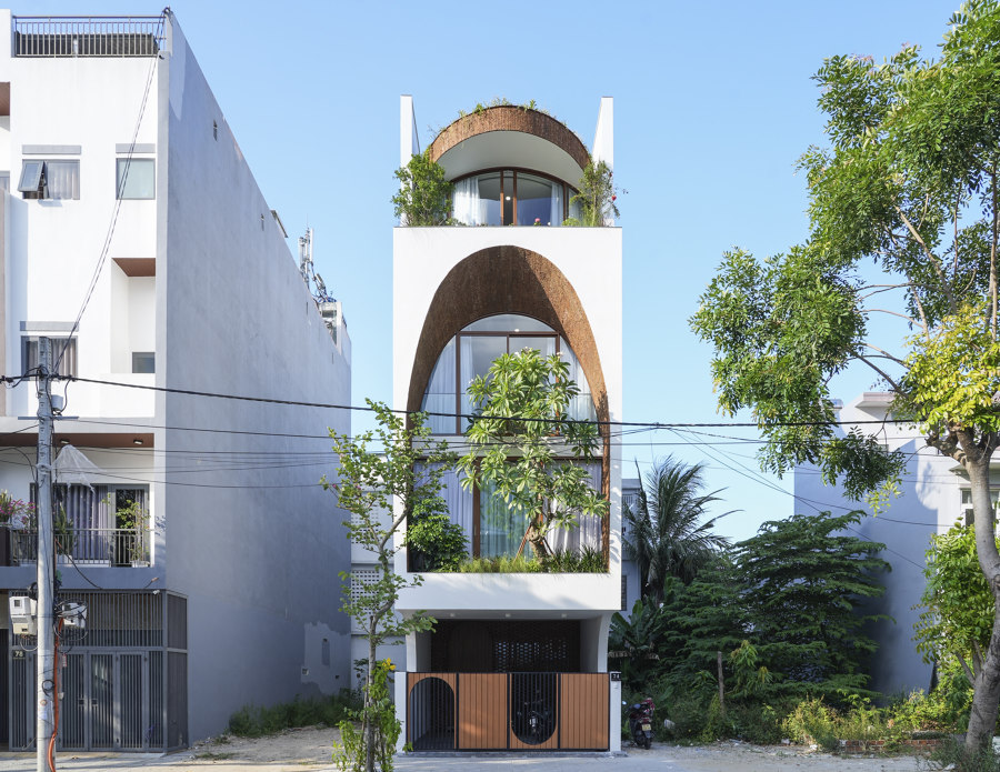 VUx House by 85 Design | Detached houses