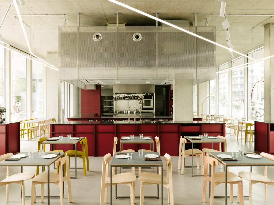 Remi | Intérieurs de restaurant | Ester Bruzkus Architekten