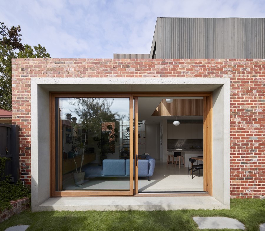 Farnham House by Foomann Architects | Detached houses