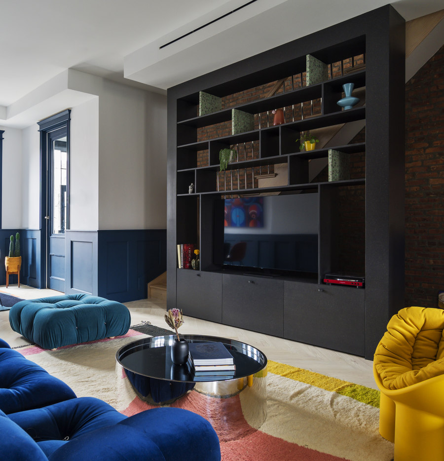Bed-Stuy Townhouse Renovation by Olbos Studio | Living space
