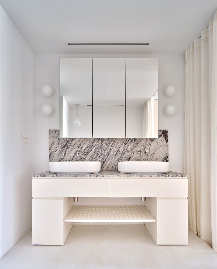 Girona St. Apartment von Raul Sanchez Architects | Wohnräume