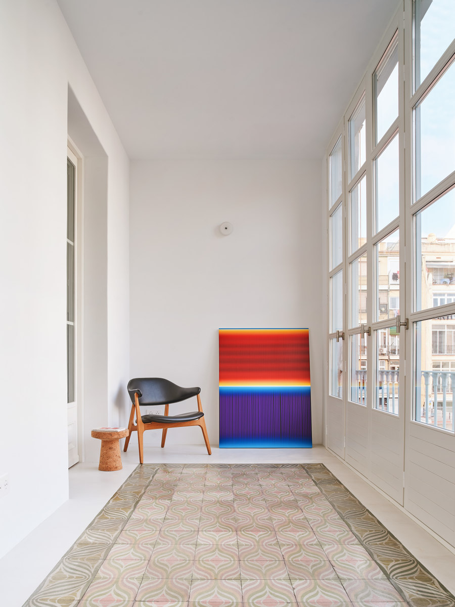 Girona St. Apartment di Raul Sanchez Architects | Locali abitativi