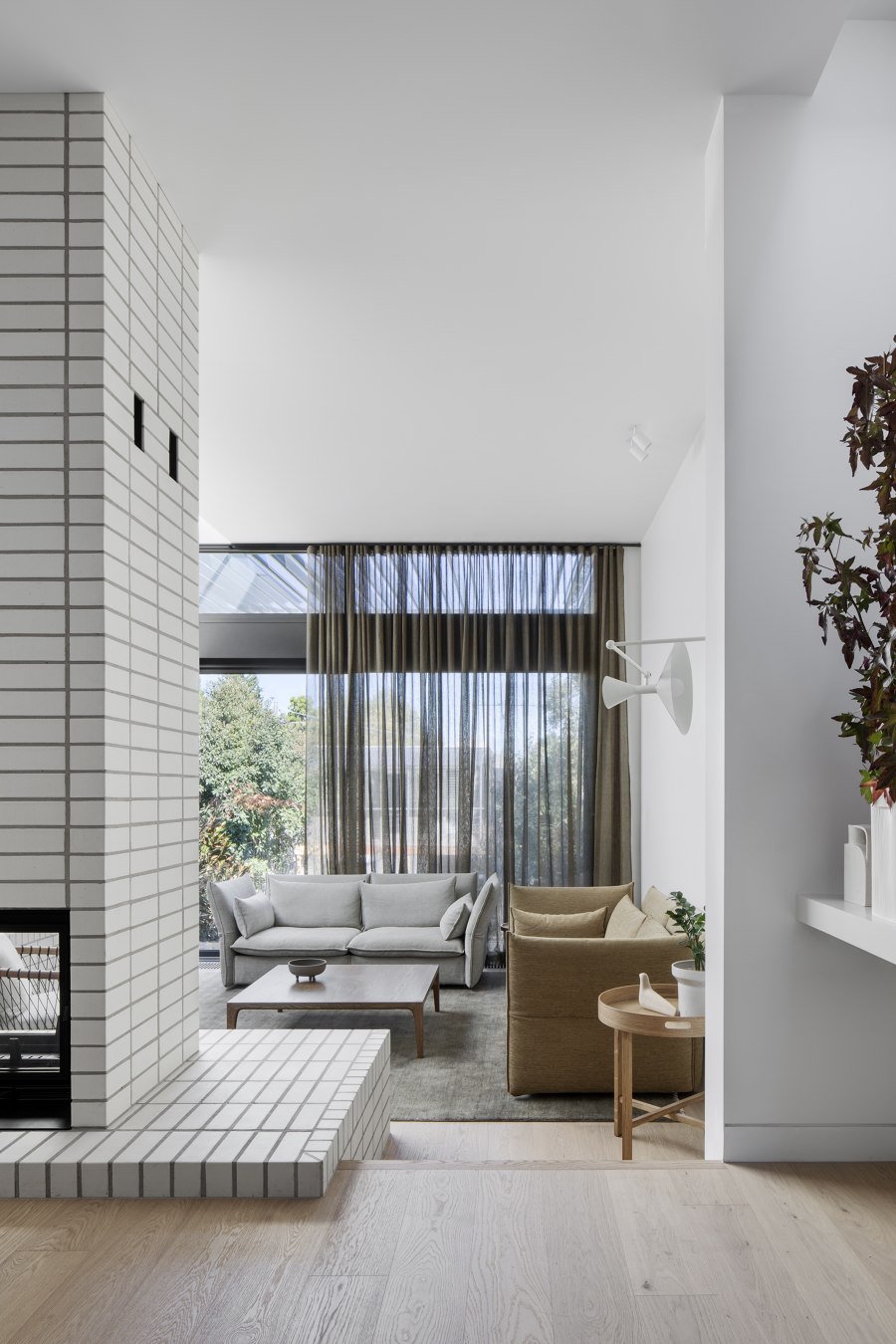 South Terrace House by Sanders & King and Chan Architecture | Living space