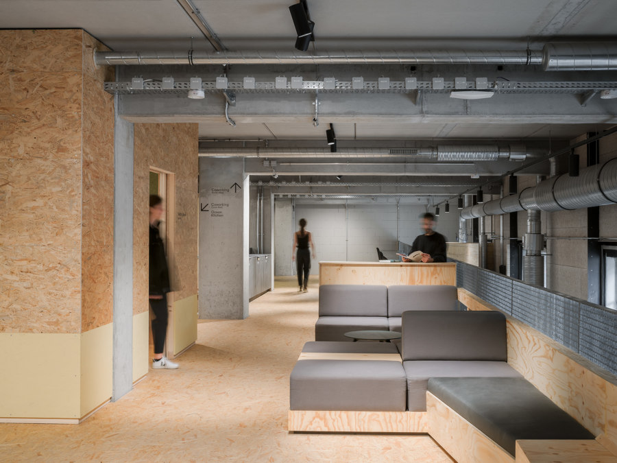 IMPACT HUB BERLIN di LXSY Architekten | Spazi ufficio