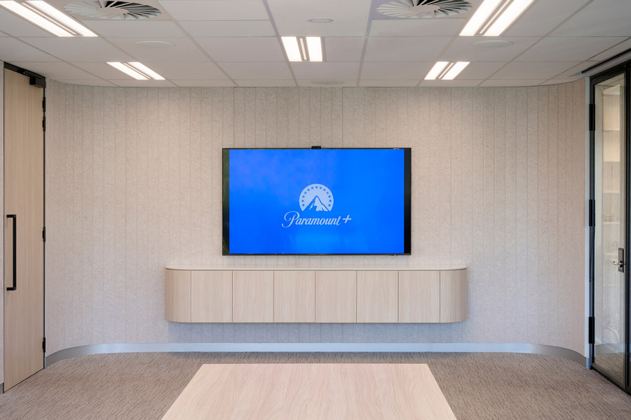 Paramount Network 10 Office | Manufacturer references | Woven Image