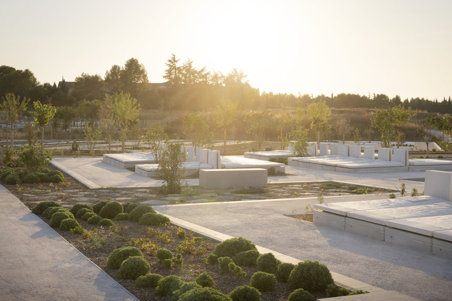 Montpellier Metropolitan Cemetery de Agence Traverses | Jardines