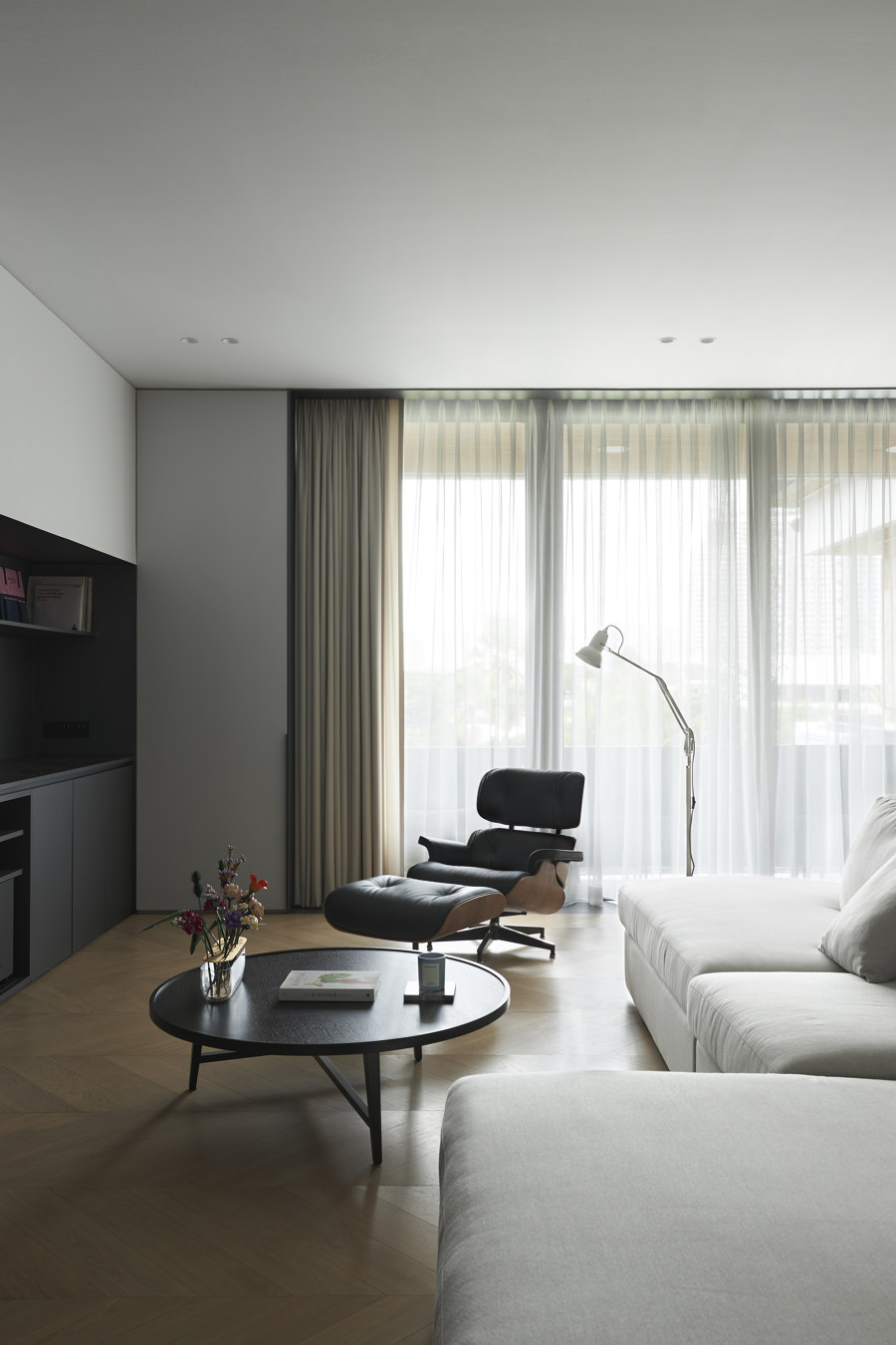 S40 Residence by Invoke | Living space