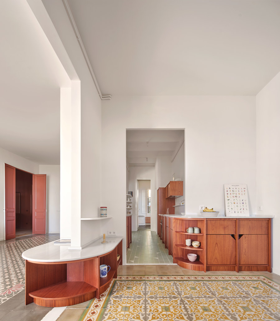 Cal Totxo Apartment Renovation by Cierto Estudio | Living space