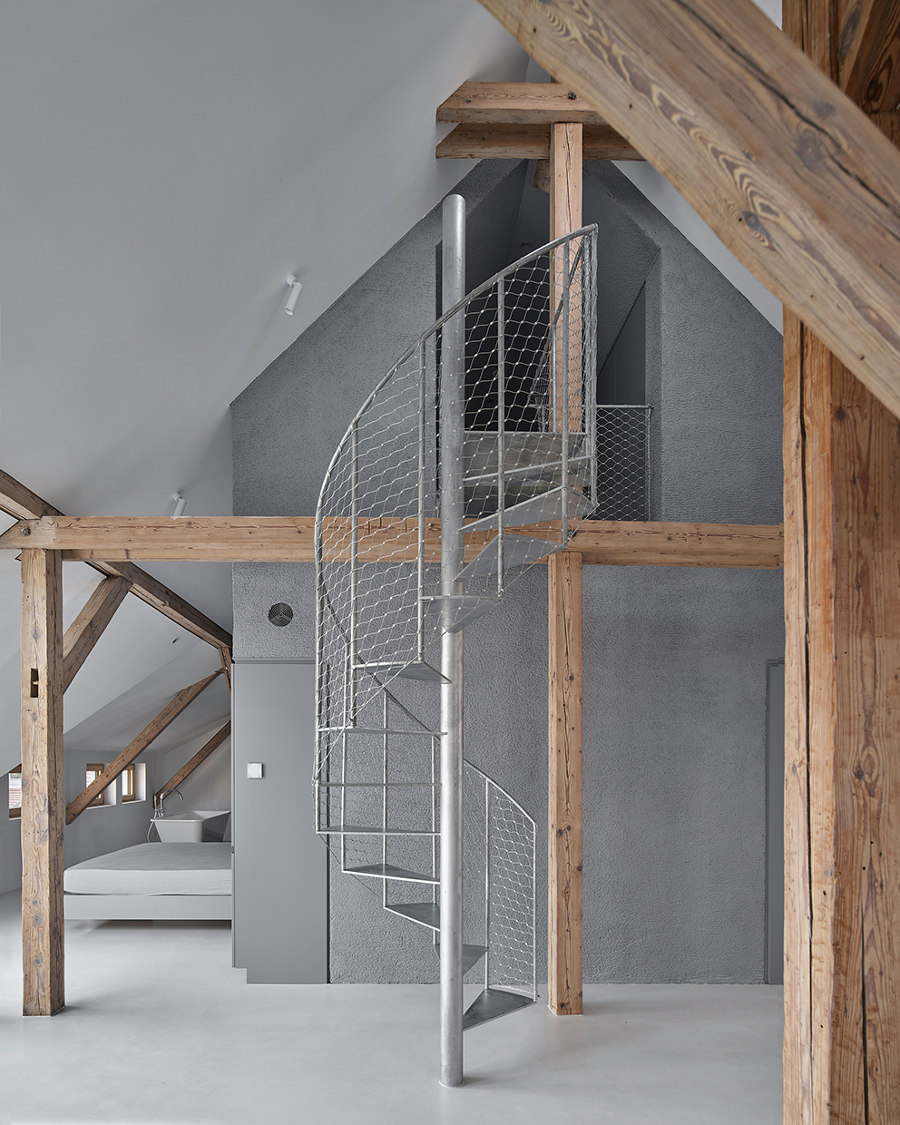 Attic Reconstruction in Gliwice von Dyrda Fikus Architekci | Wohnräume