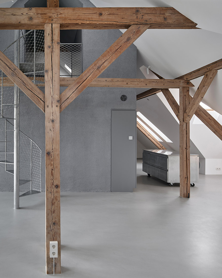 Attic Reconstruction in Gliwice by Dyrda Fikus Architekci | Living space