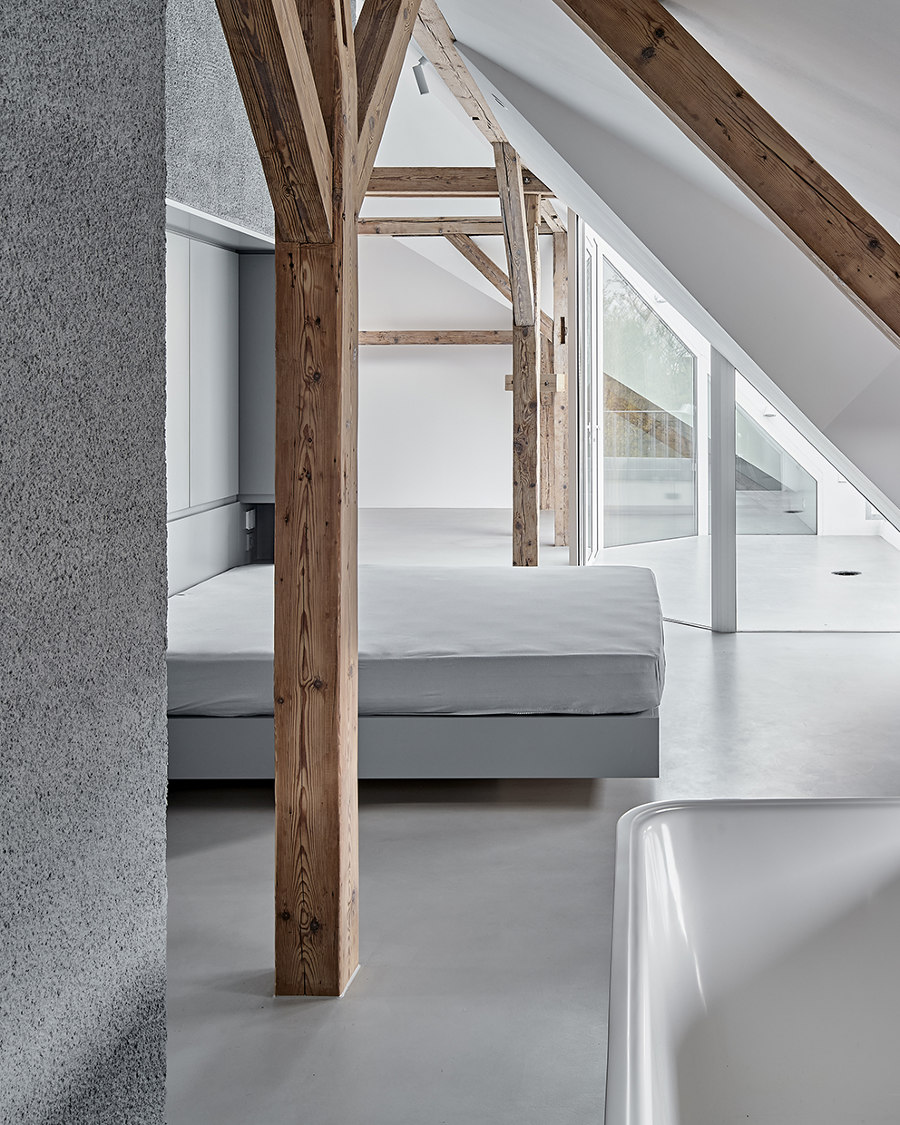 Attic Reconstruction in Gliwice by Dyrda Fikus Architekci | Living space