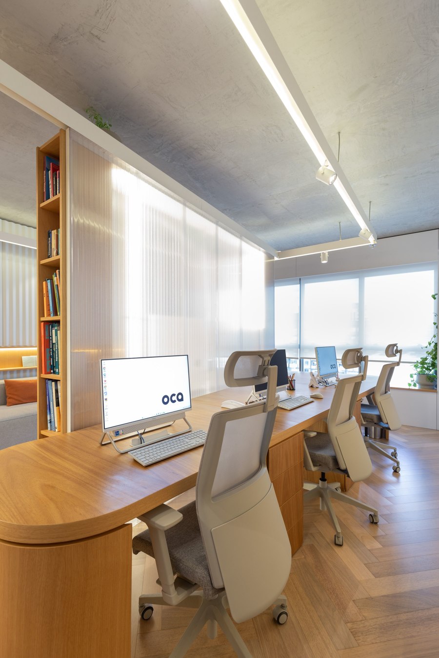 OCA Office Headquarters 03 von Oficina Conceito Arquitetura | Büroräume