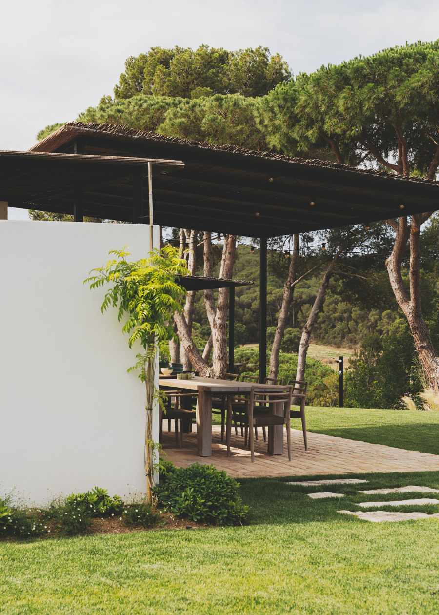 Villa Cap Roig di Bloomint Design | Locali abitativi