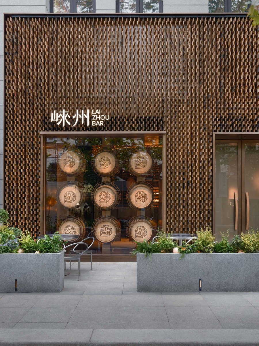 Laizhou Bar von RooMoo Design Studio | Bar-Interieurs