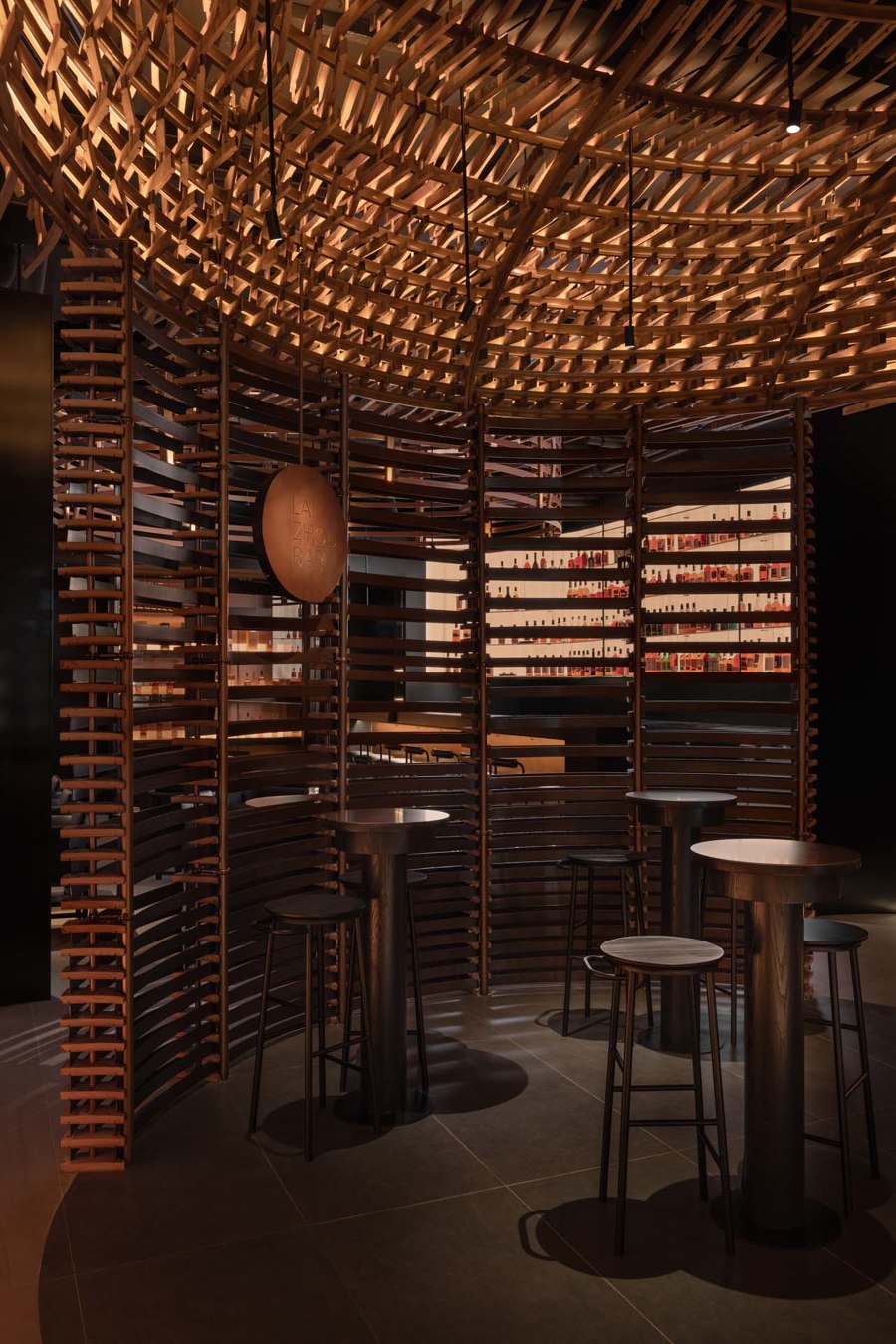 Laizhou Bar von RooMoo Design Studio | Bar-Interieurs