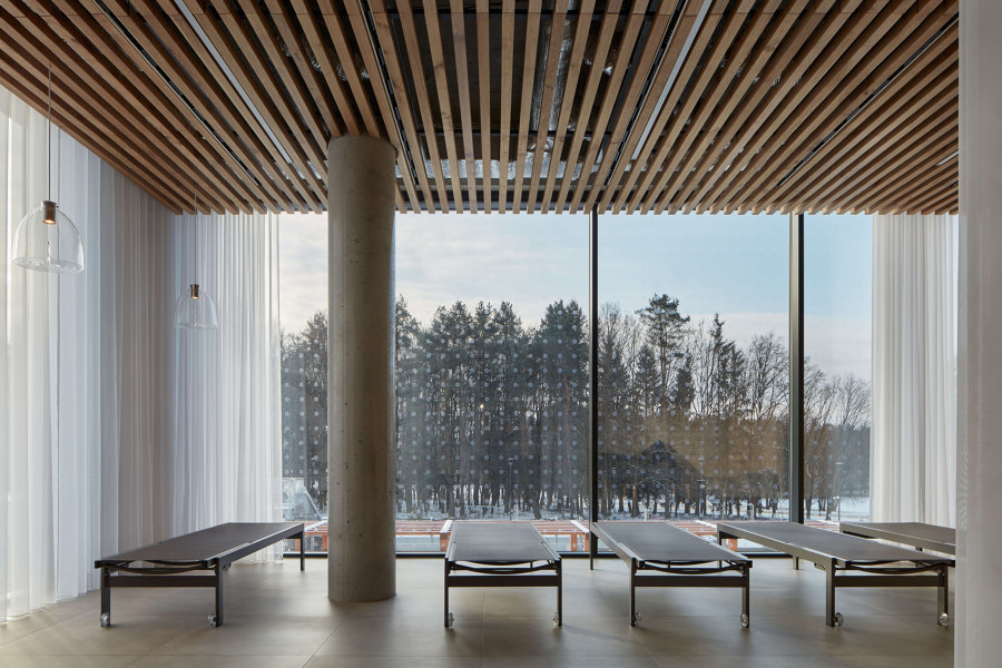 Sauna World in Trebon de Plus One Architects | Spa facilities