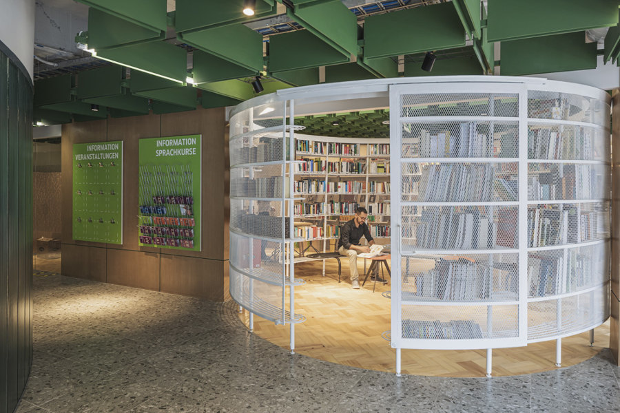 Goethe-Institut Renovation di Yemail Arquitectura | Biblioteche
